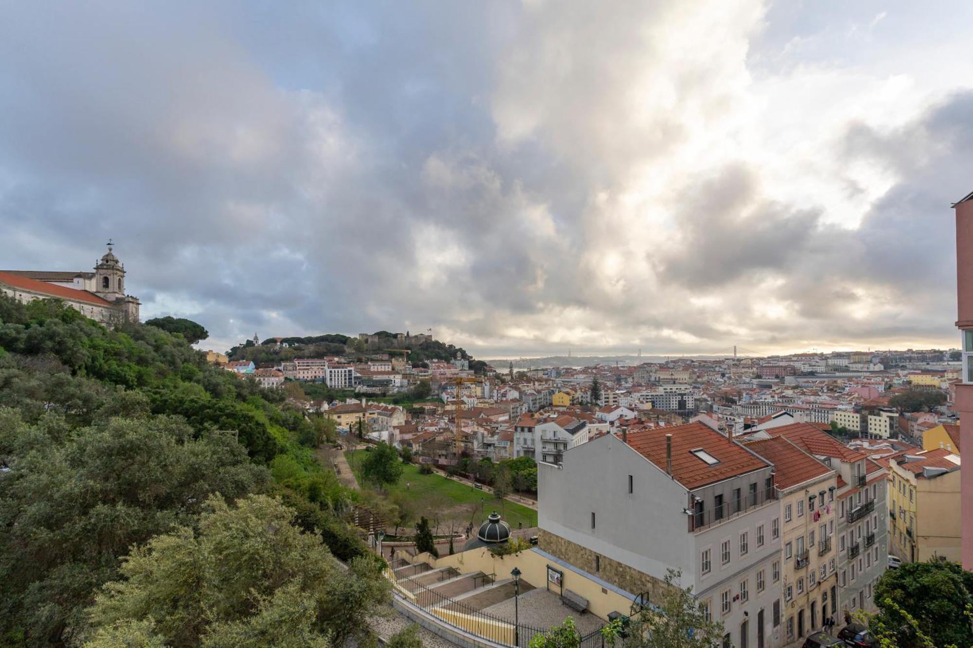Superb Apartments Overlooking Graca In Lisboa 外观 照片